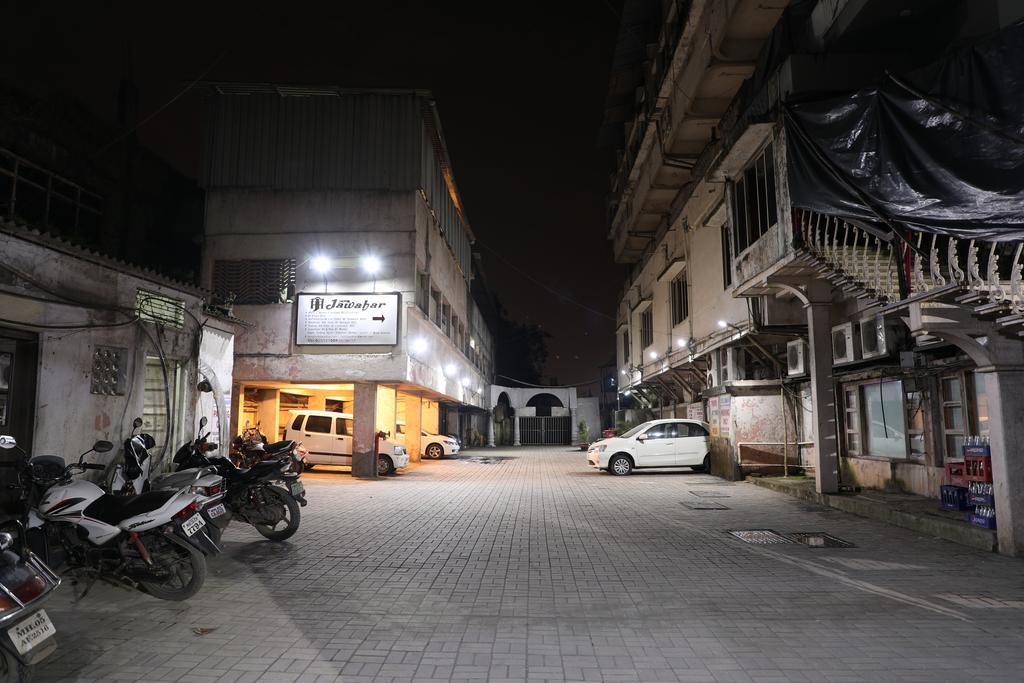 瓦哈酒店 Ulhāsnagar 外观 照片